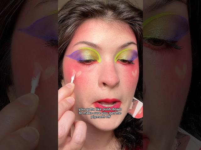 heart blush hack using q tips and micellar water!️