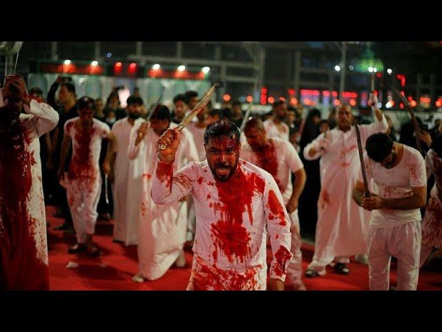 Hundreds of thousands of pilgrims thronged for the Shiite commemoration of Ashura