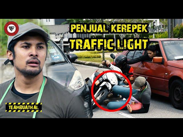 PENJUAL KEREPEK TRAFFIC LIGHT