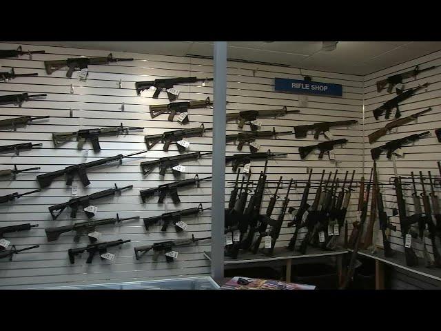 Federal judge strikes down Illinois assault weapons ban