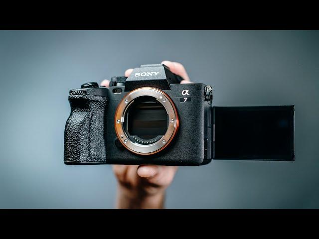 The SONY A7iv! The PERFECT CAMERA for Hybrid Shooters?!