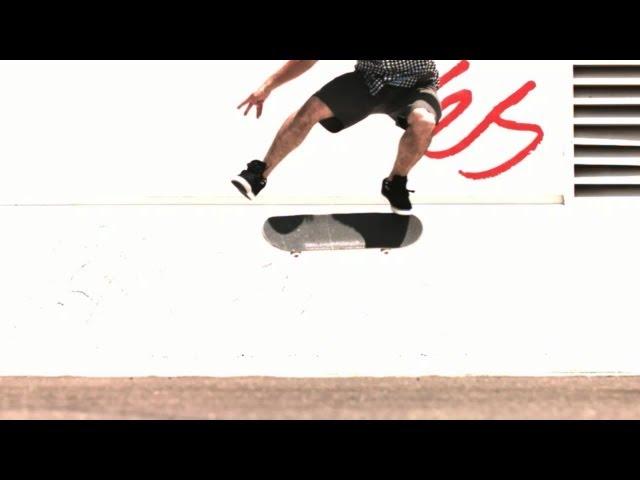 Kelly Hart 1000fps slow motion kickflip