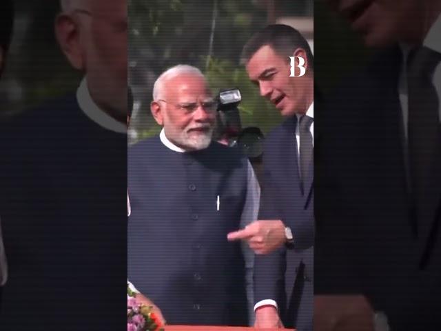 PM Modi & Spain’s Pedro Sanchez Hold A Road Show In Gujarat #pmmodi #gujarat