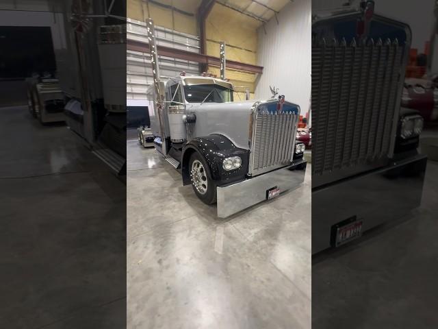 #custom #kenworth #w900 #diesel #truck #bigrig #trucker #caterpillar #semitruck #hotrod #largecar