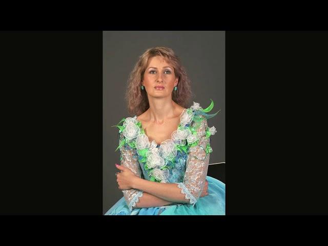 На луга поляны, Наталия Шмитт