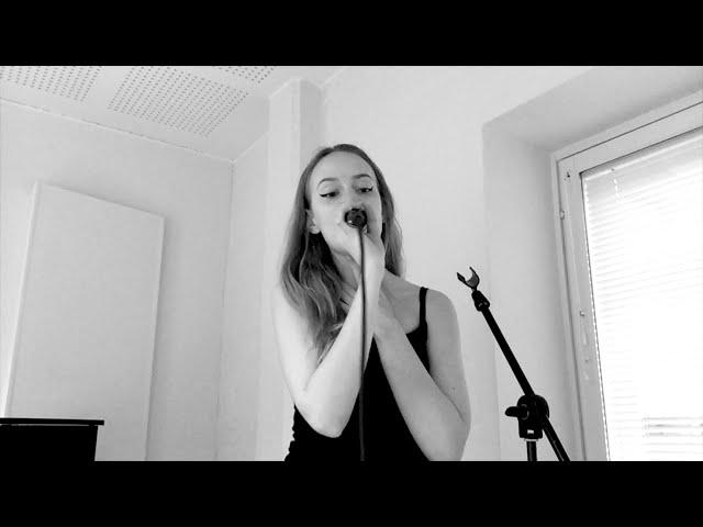 Emily Frost - COOL (Live From the Rehearsal Room)