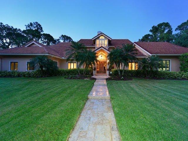 A Private Stately Home in Sarasota, Florida