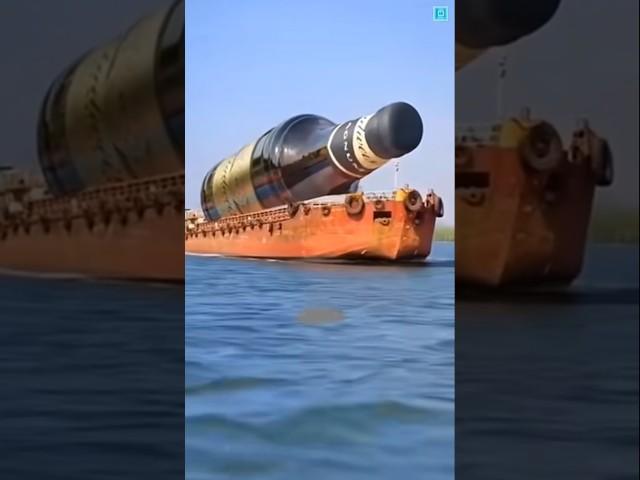 Why are ships painted red? #facts #uk #usa #historyx #science #shorts #australia