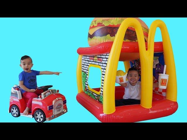 Giant Burger McDonalds Drive Thru Prank Pretend Play With CKN Toys