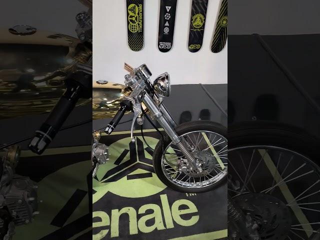 A Vintage Gold Bike.#youtubeshorts #shorts #bike #bikelovers #superbike #qatar #short#gold #tranding