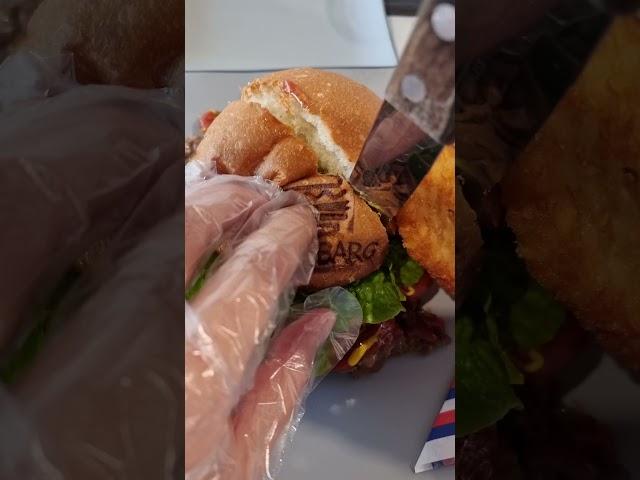 This is Big homemade burgers! 이것이 대왕 수제버거 비쥬얼!