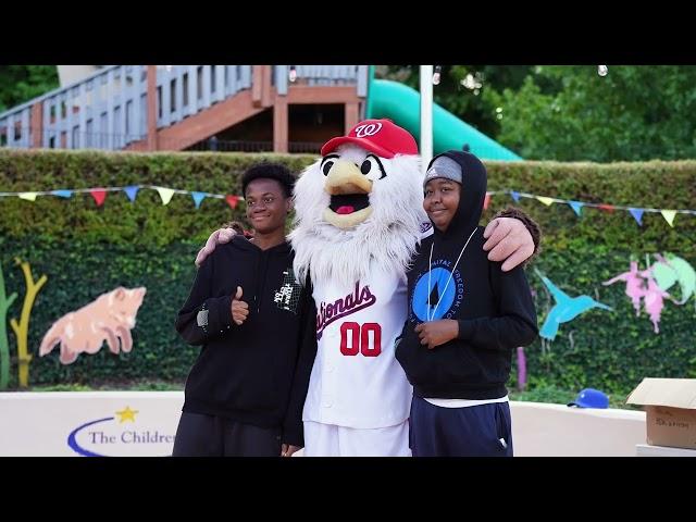 The Nationals and Screech Visit The Children's Inn At NIH