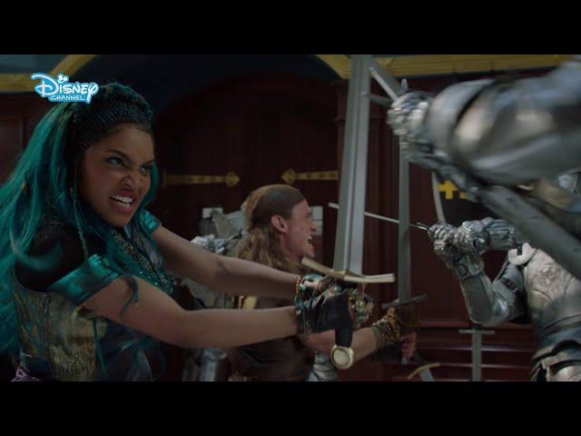 Descendants 3 - Momento musicale - "Night Falls"