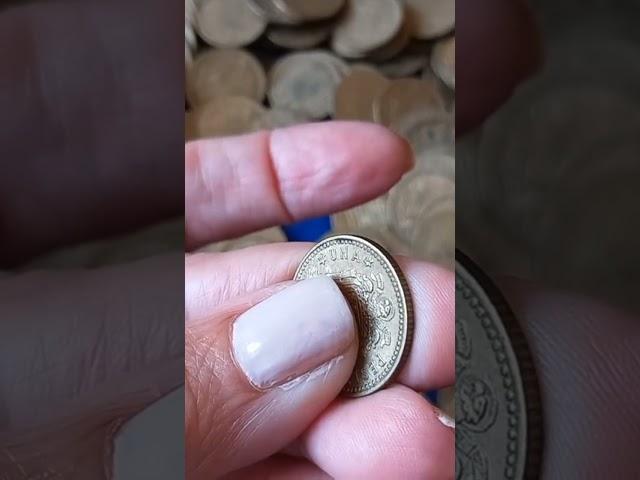 Sino sabes que hacer con tus monedas valiosas mira este vídeo  https://youtu.be/R_f0p6uLzHI