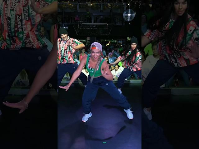 Африканские мотивы в ZUMBA® заряжают с первых нот ️‍ #zumba #зумба #LDFA