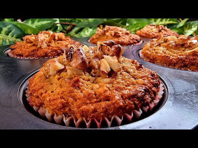 The best diet muffins with oats, nuts and carrot! You will want to make them daily!