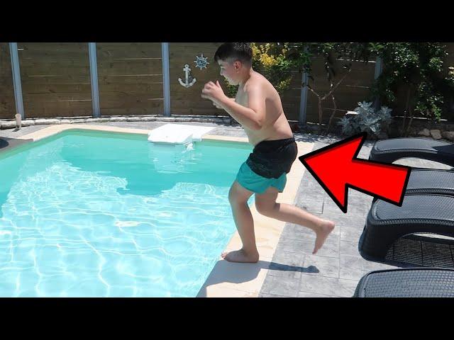 Am AJUNS in GRECIA! Iustinel se arunca in piscina! v2 Ep #1