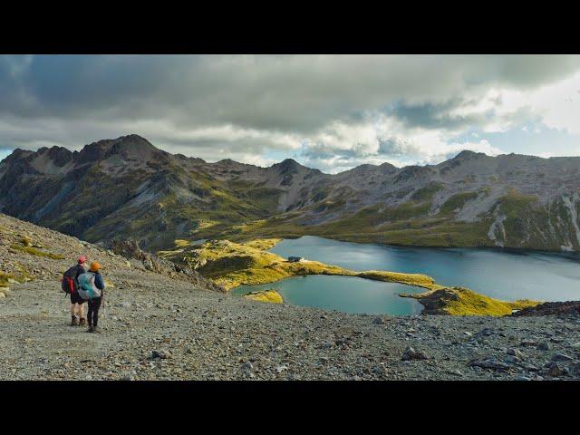 Roberts Ridge to Lake Angelus Hut | Nelson Lakes National Park, New Zealand