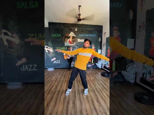 Besos #bollywoodsongs #trandingshort #dance #youtubeshorts