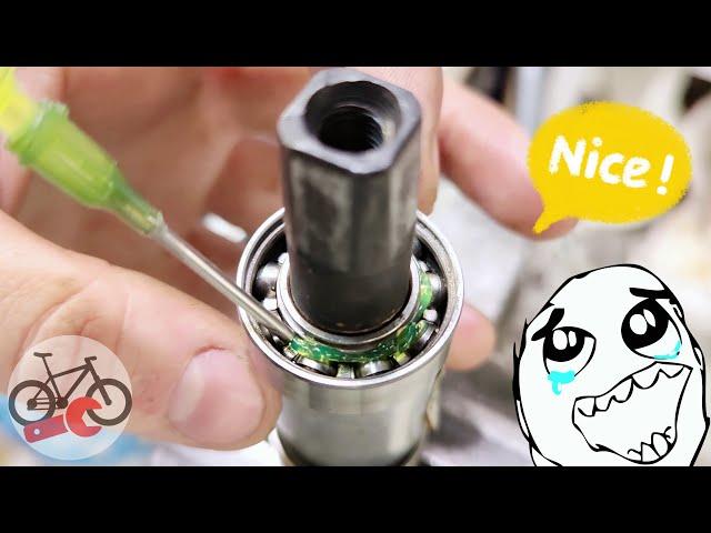 How to Fix a Creaking Bike. Lubrication of the bicycle bottom bracket