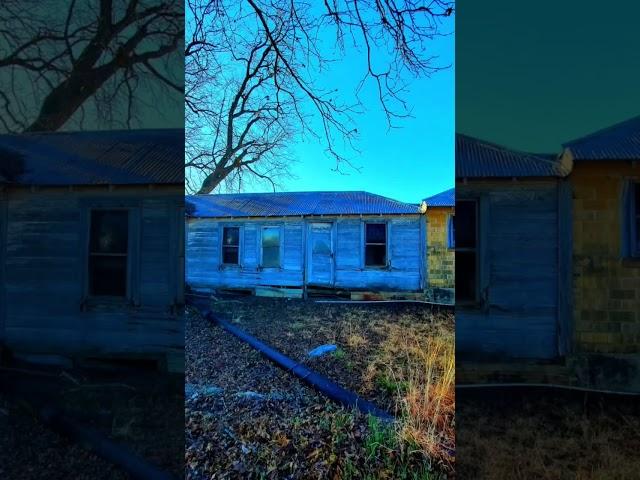 #urbexplaces #abandonedplaces #barn #decay #graveyard #abandoned