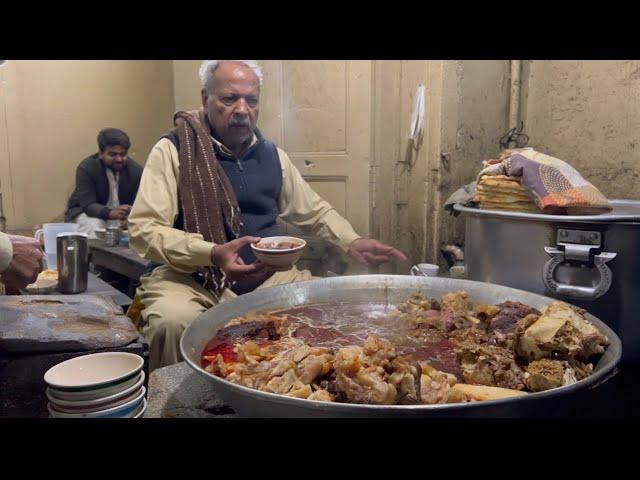 Tara Bhai Bong Paye | Androon Lahore Famous Dish | Foodies by Ashir