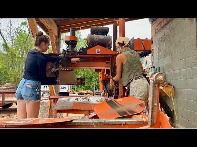 SAWING A BEAM OUT OF OAK!! Beautiful results