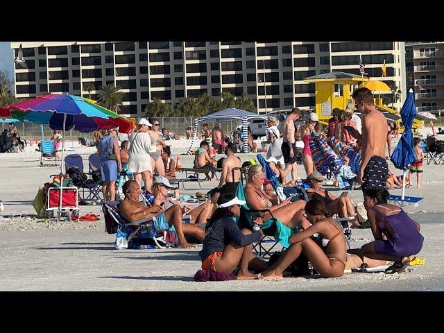 Siesta Key Beaches Packed With Tourists Despite Hurricanes?