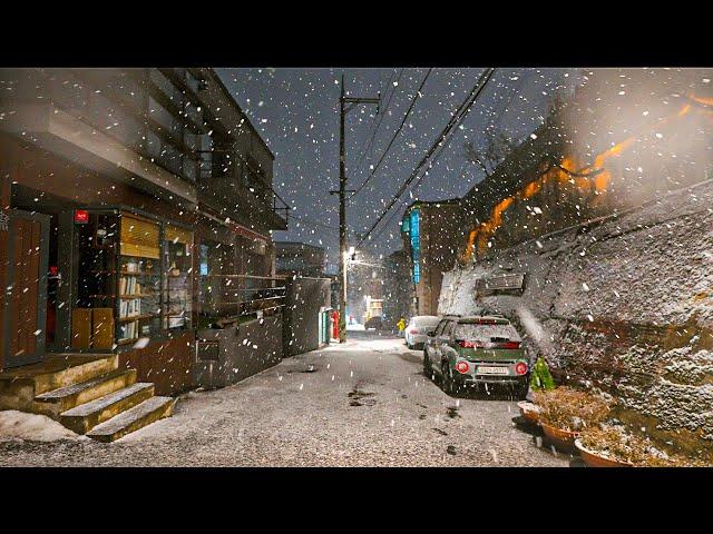 Snowfall In Bukchon Hanok Village Seoul Korea | Relaxing Snow Walk | Ambience Sounds 4K HDR