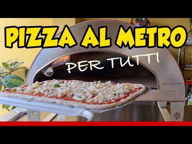 The "Pizza al Metro"