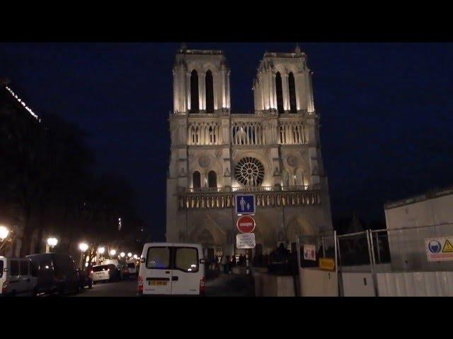 Cathédrale Notre Dame de Paris / Kathedrale Notre Dame Paris / Glockenläuten / chime of bells