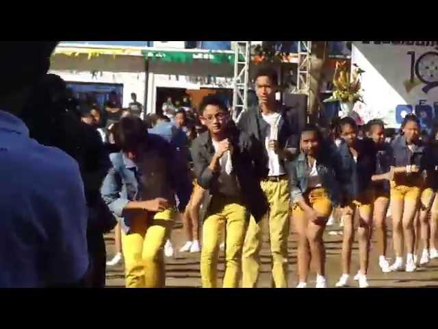 CENTENNIAL DANICING OF VINCENT