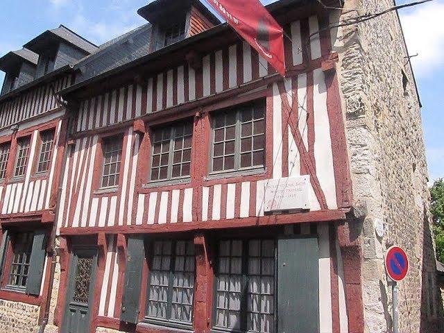 Places to see in ( Honfleur - France ) Satie House and Museum