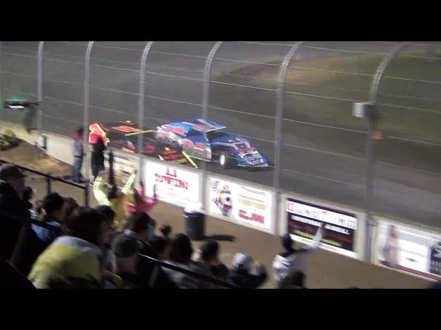 Strawberry Cup-IMCA MOD feature Superman vs. Drager 2017