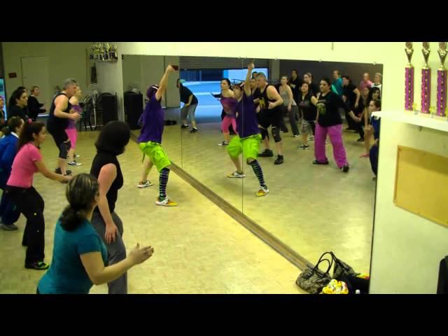 Brain Stew - Green Day - Dance Fitness w/ Bradley - Crazy Sock TV