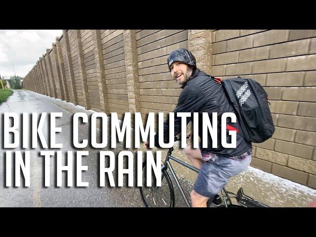 What to wear in the rain on your bike commute (and what not to wear!)