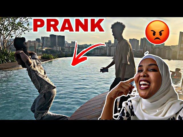 KOKO IYO WALAALKED WAA XAASIDIIN PRANK XUN AYEE IGU SAMEEYEN