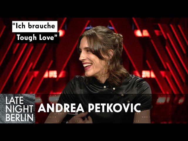 Andrea Petković: Motivation durch Selbstbeschimpfung | Late Night Berlin