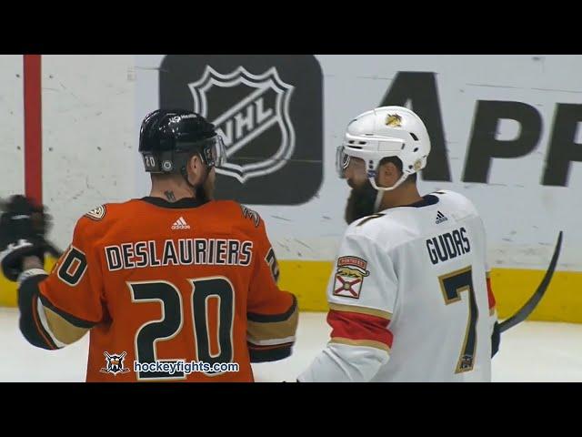 Radko Gudas vs Nicolas Deslauriers Mar 18, 2022