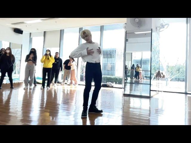 [FANCAM] HOT - SEVENTEEN / 刘隽 Jun Liu Dance Cover | Random Play Dance @ Sina Dance Workshop