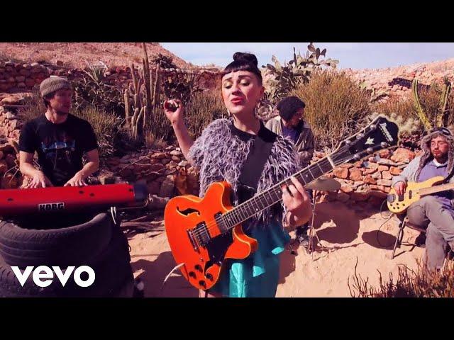 Hiatus Kaiyote - Nakamarra (Official Video)