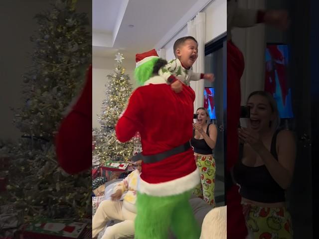 The Grinch Traumatized the kid!!  #gnb #shorts