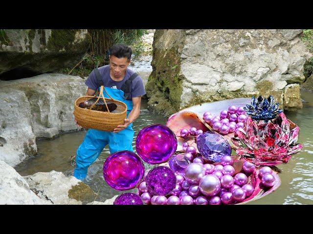 The Pearl Puzzle Unlocked: Girl's Riverbed Find of Giant, Gemstone-Bursting Mussel Mesmerizes All