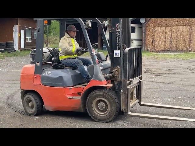 Tradewest Auctions- Toyota 7FGU25 5,000LB Forklift