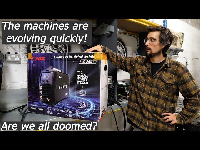 Are Welders Becoming Too High Tech? Jasic Evolve 200 Mig / Tig Welder Review - Pulsed Mig Aluminium