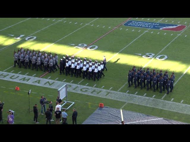 The #BUNDESWEHR put on a show at Halftime! #ELFCG23