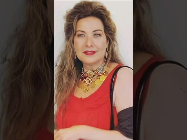 تفوقت على امها جمالا.. ابنه رغده مع والدتها ابهروا الجميع وخطفوا الانظار والجمهور : تسلم اللى خلفتك
