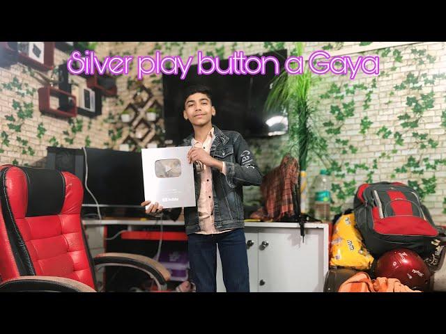 Silver play button a Gaya finally  #viral #trending #vlog #vlogger #vlogs #silver #1000subscriber