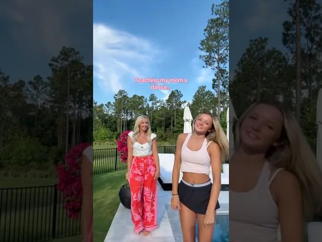 TikTok dances 🫶 #fyp #viral #momandaughter #preppy #ootd #grwm #hair #tiktok #dance