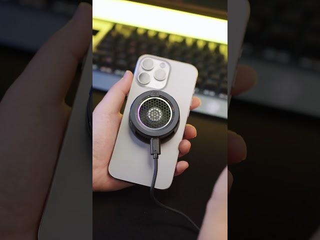 Cool, colorful, and silent - the NEEWER BASICS phone fan for gamers, creators, and tech enthusiasts!
